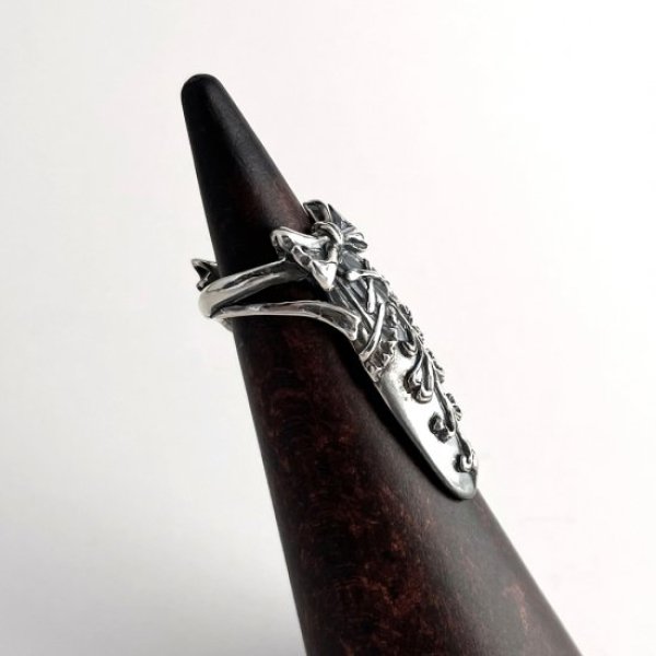 リボン柄レースアップのネイルリング