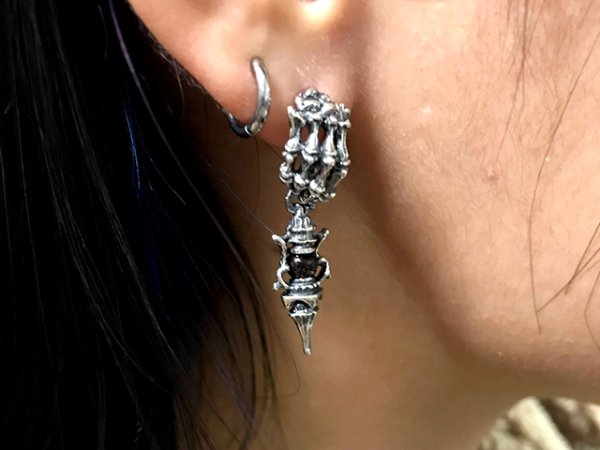 [ボーンハンド]moonless night pierce（ガーネット）｜anima exists in all creation（アニマ エグジスツ イン オール クリエーション）