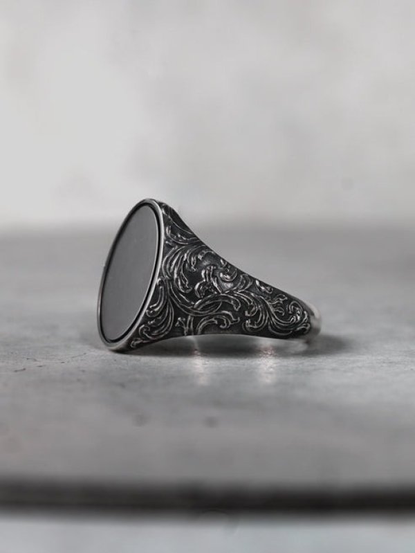 ケツァール/[唐草/アラベスクリング] スクロール シグネットリング オーバル（スモール）/Quetzal